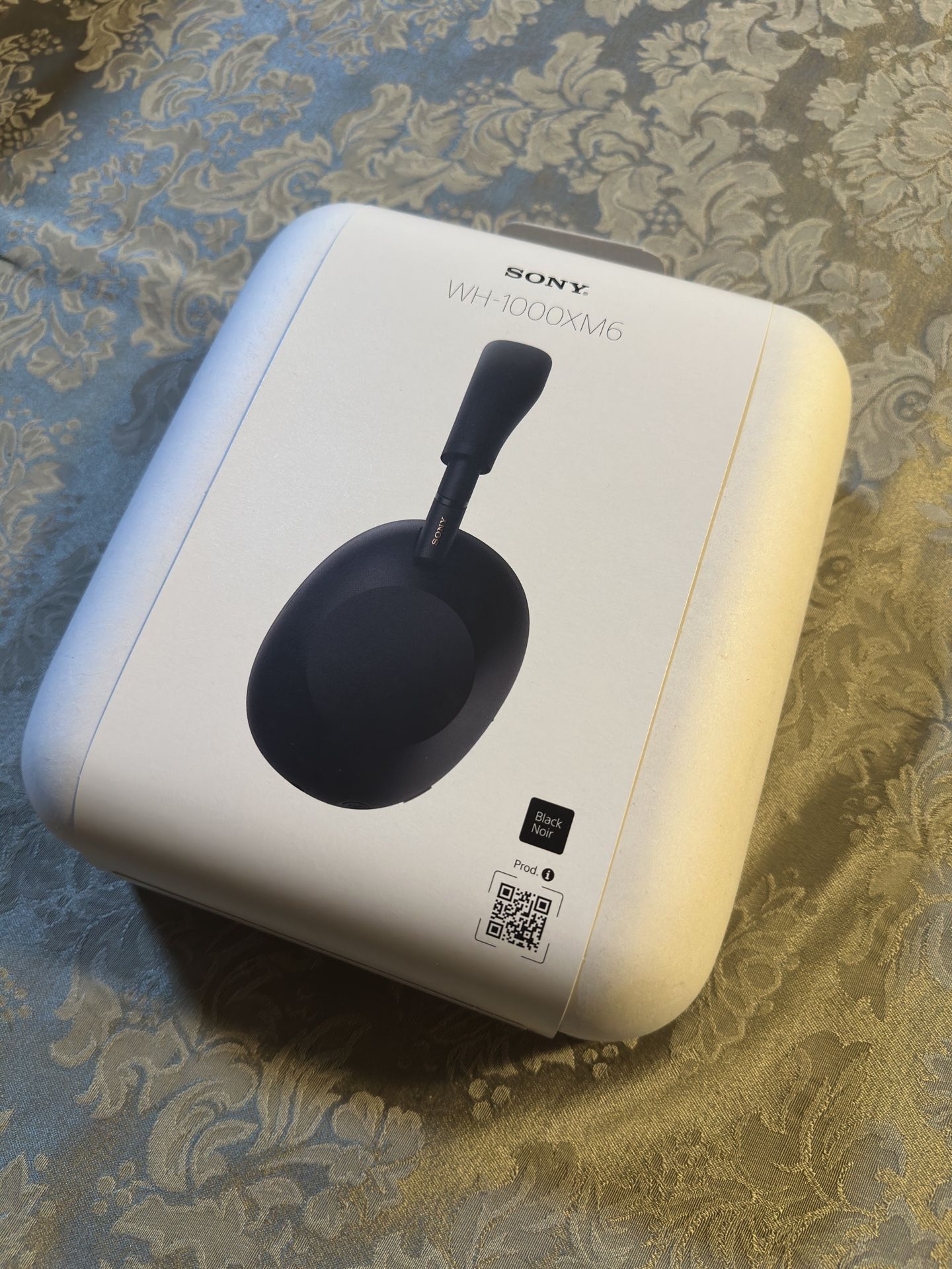 BRAND NEW - Sony WH-1000XM6