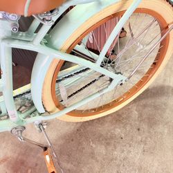 Huffy cruiser bicycle