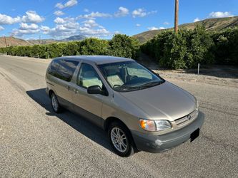 2000 Toyota Sienna