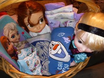 Frozen Mix And Match Basket 