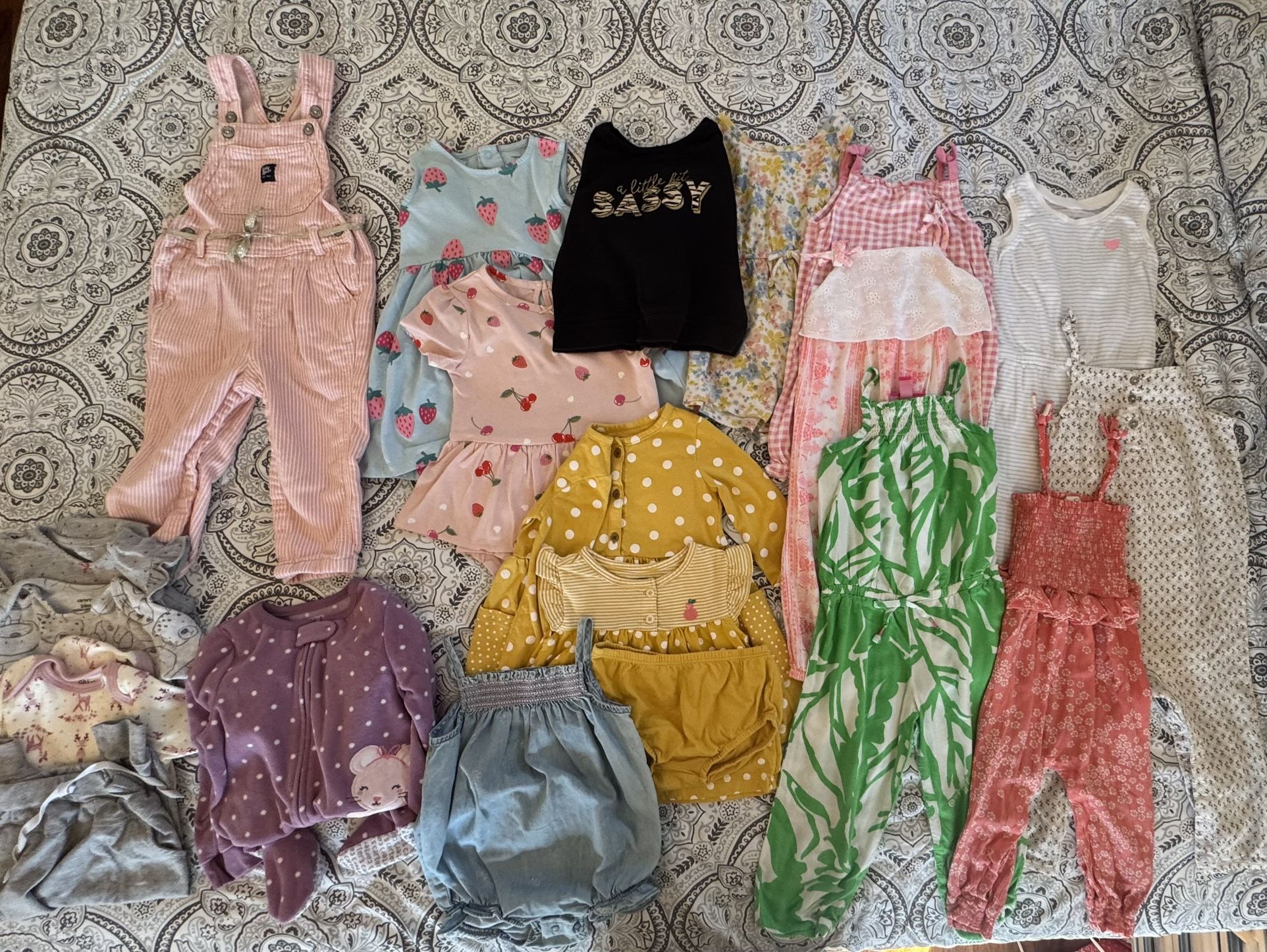 19 pieces bundle - Baby Girl 24 months