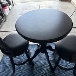 Barstool and 2 swivel chairs