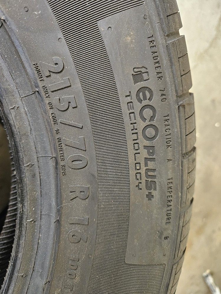 215 /70R16