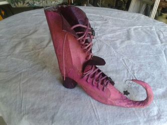 Witch's Shoe