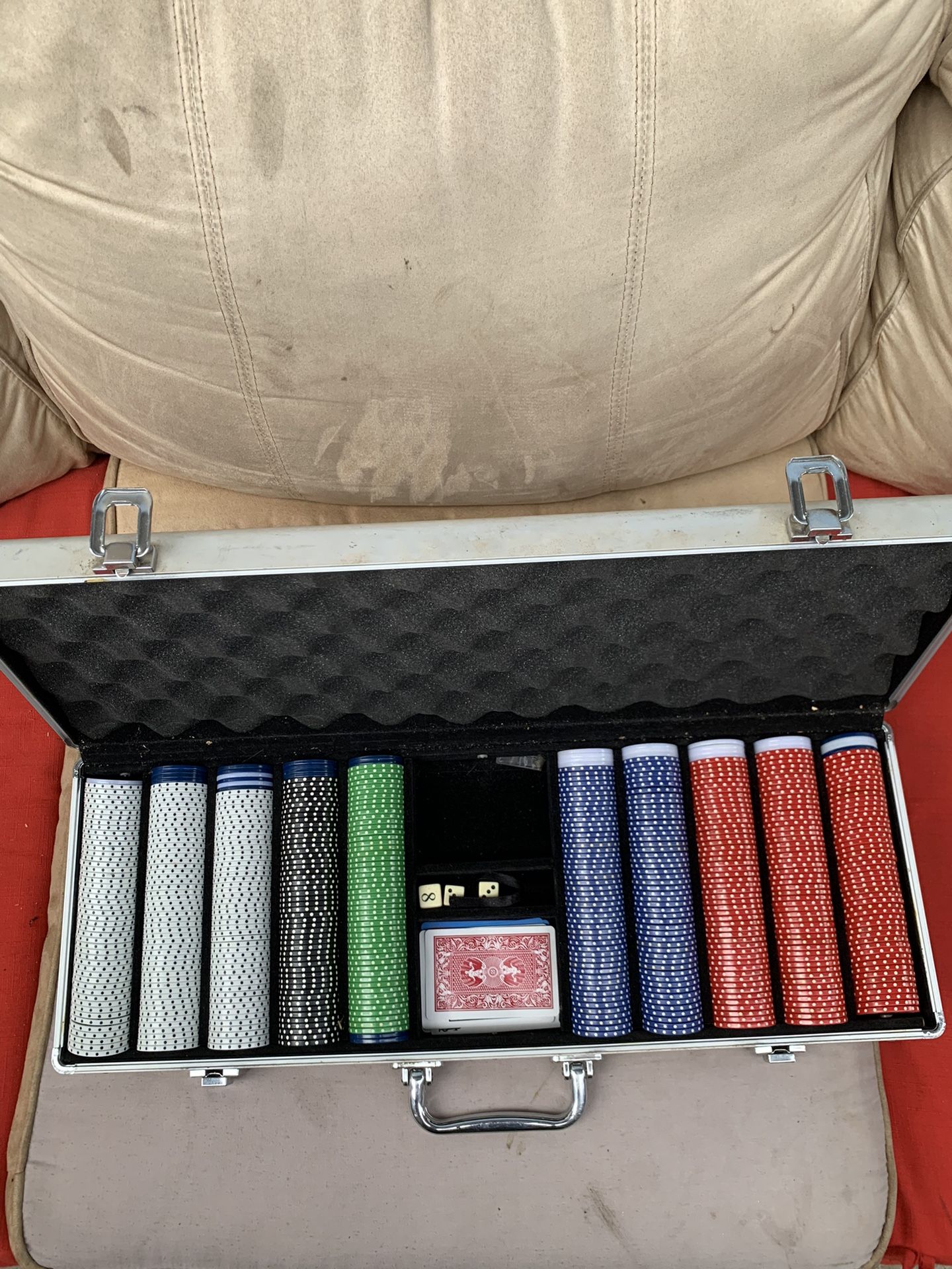 Complete Poker Case Without Cards 