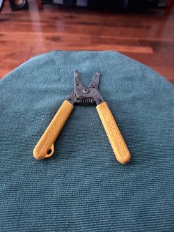 Ideal Industries 45-120 Wire Strippers Yellow Handle Made in USA