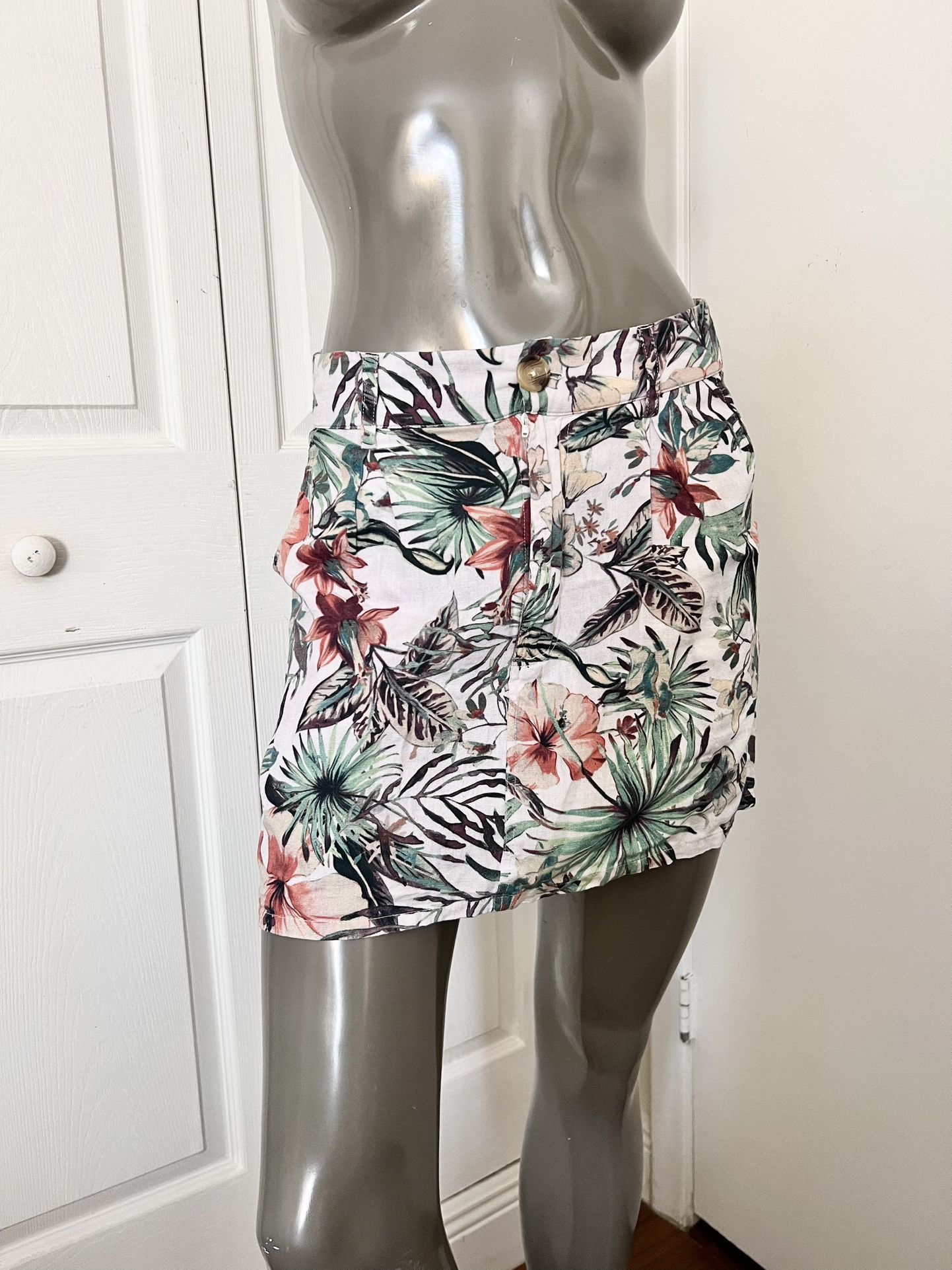 Joy & Ash Women’s S (4/6) Mini Skirt Floral Print