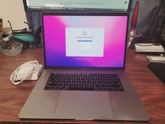 15in Apple MacBook Pro. No Sound*, Touchbar, Core i7, Radeon Pro, 17