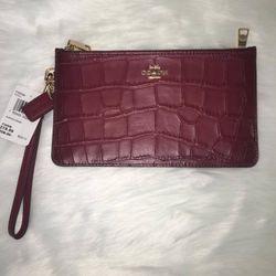 AUTHENTIC WOMEN'S COACH WALLET/CLUTCH