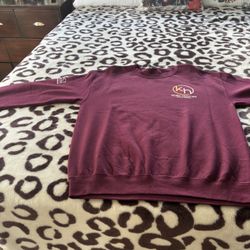 Suerte De Uniforme Para La Escuela Es Talla M Es Usado Pero En Buenas Condiciones Mi Hijo Ya Salio De Esa Escuela Y Ya No Lo Necesita $8 