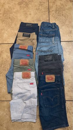 Boys Levis shorts size 10 semi new