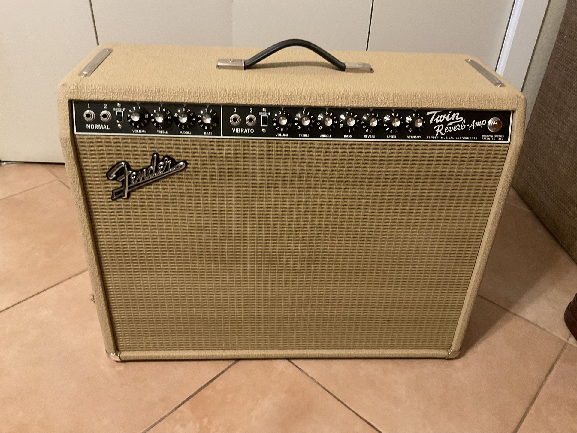 Fender Twin Reverb ‘65 Reissue With Fender Automatic Guitar Tuner.