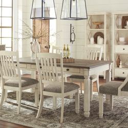[SPECIAL] Bolanburg Antique White-Oak Dining Room Set

