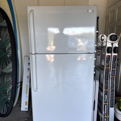 Haier Refrigerator 32x32x67
