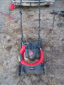 Briggs and Stratton Yard Machines Lawnmower