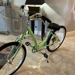 Women’s Bike beach cruiser