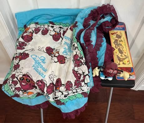 Vintage California Raisins Lot just $5 