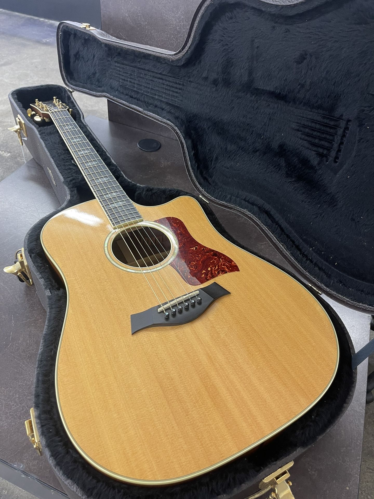 Taylor w-10-ce 2003 Robert Taylor Custom Shop Made in El Cajon, CA