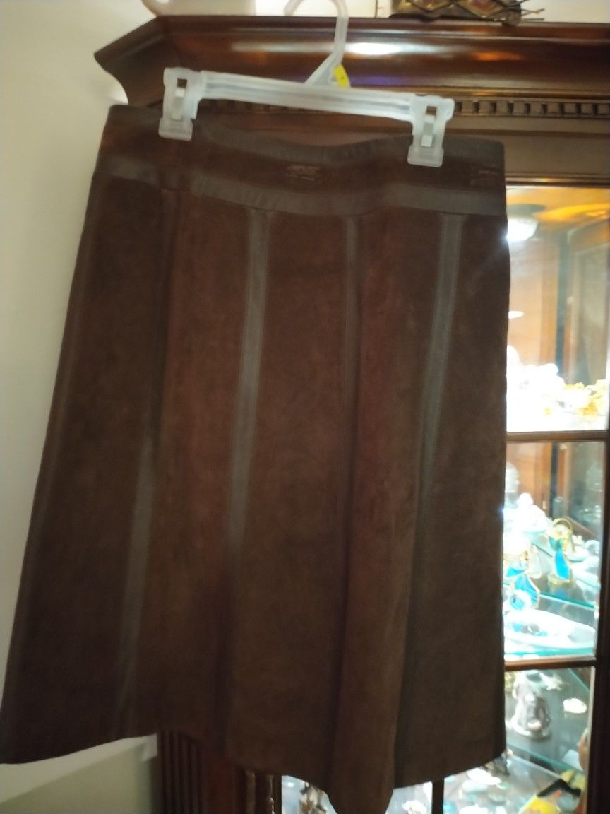 NEVER WORN, GENUINE SUEDE AND LEATHER SKIRT