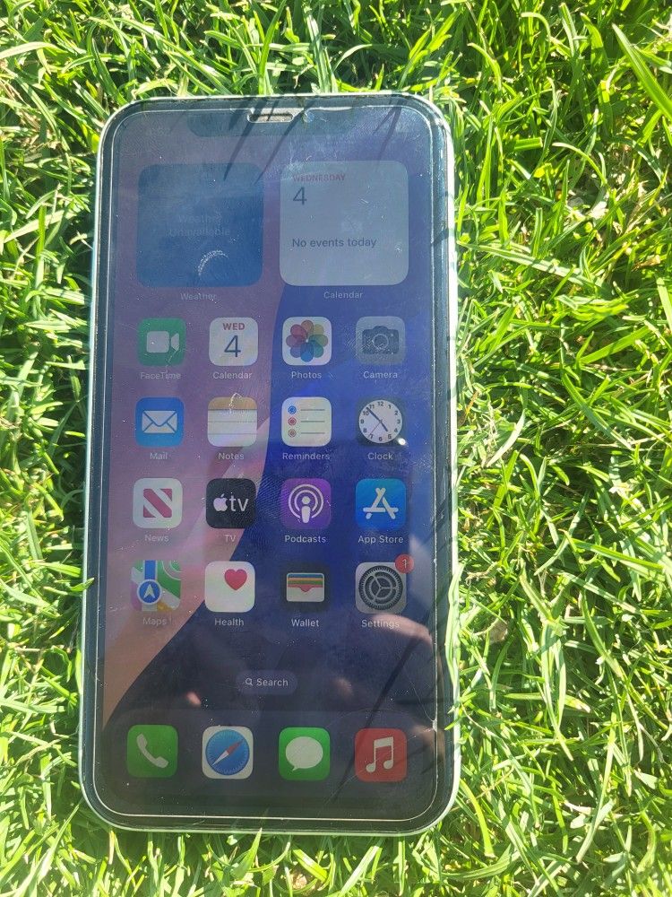 iPhone XR Unlocked