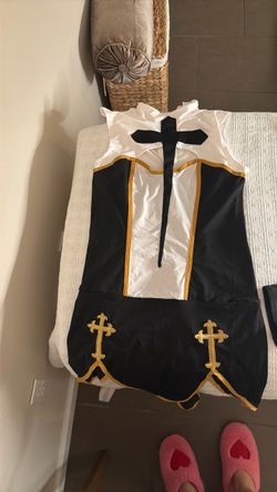 Priest / Nun Halloween Costume