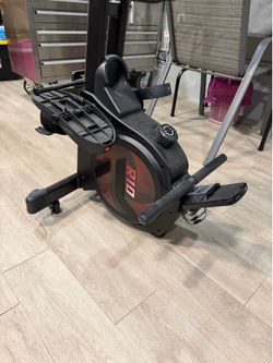 Snode R10 rowing machine