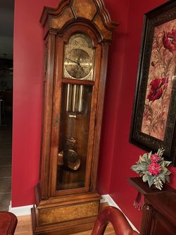 Howard Miller vintage grandfathers clock