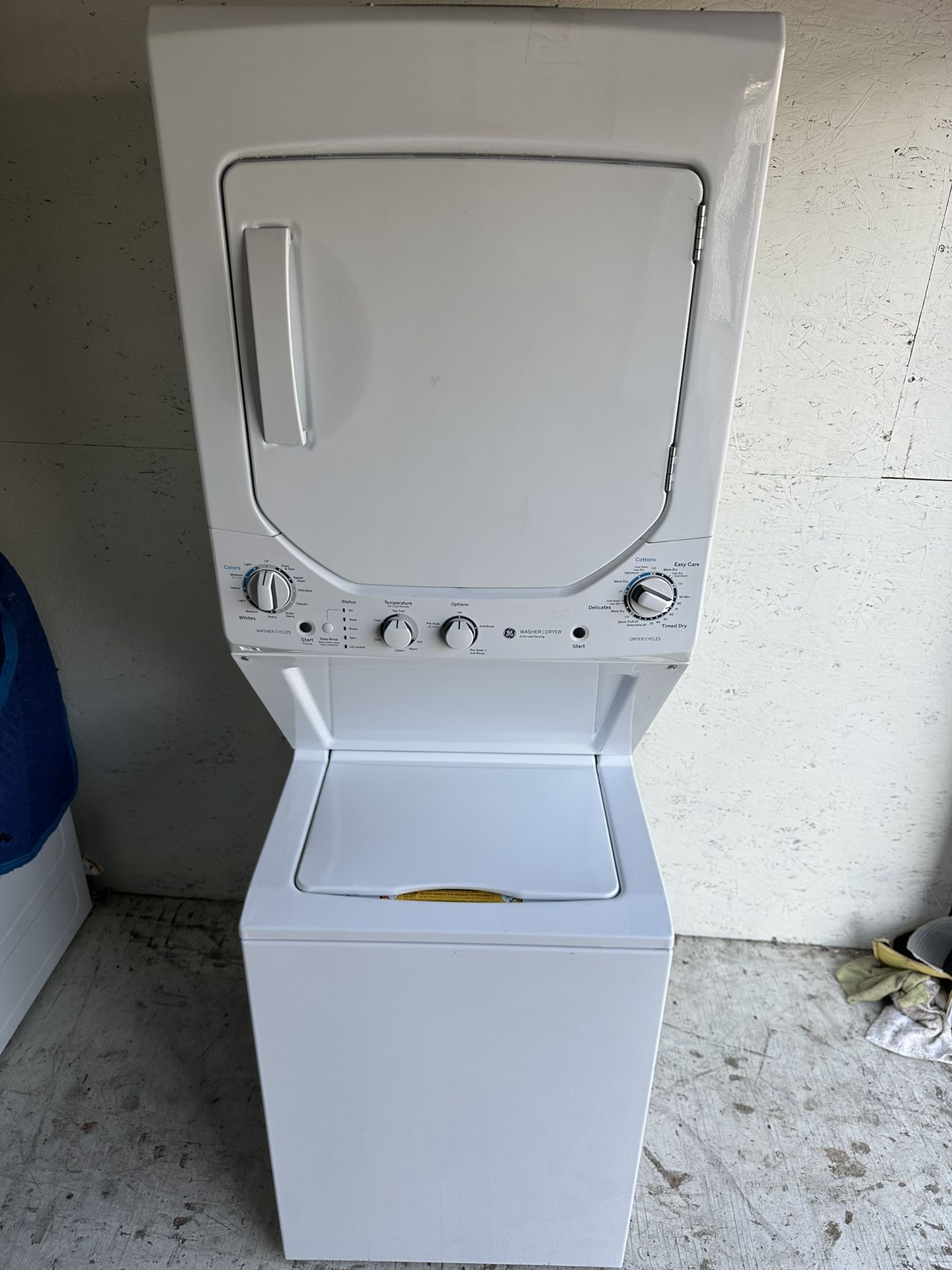 Brand new gas laundry center
