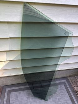 VOLKSWAGEN Passat  Front Right PASSENGER Window 