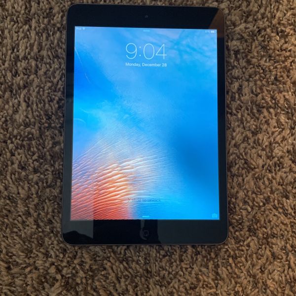 iPad Mini with Otterbox Case for Sale in Oceanside, CA