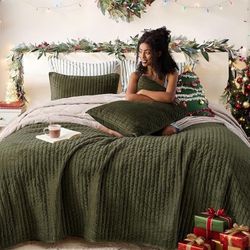 Wonderful Velvet Quilt Set (All‑Season, Tear‑Resistant) 106″x94″