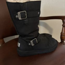 Black Leather Uggs Size 7