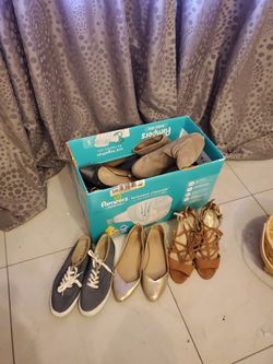 Box Of Shoes: Women's Size 9