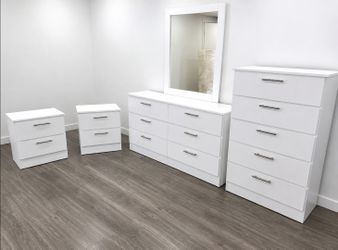 Dresser Whit Mirror,  Chest And 2 Nightstands  - Cómoda Con Espejo,  Gavetero Y 2 Mesitas de noche