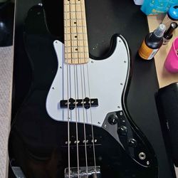 Squier Jazz Bass