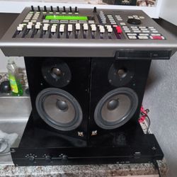 Four Piece Professional DJ Stereo Equipment