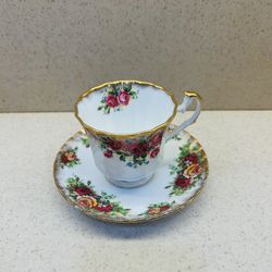 VTG: Elizbethan Tea Cup & Saucer, Bone China From England