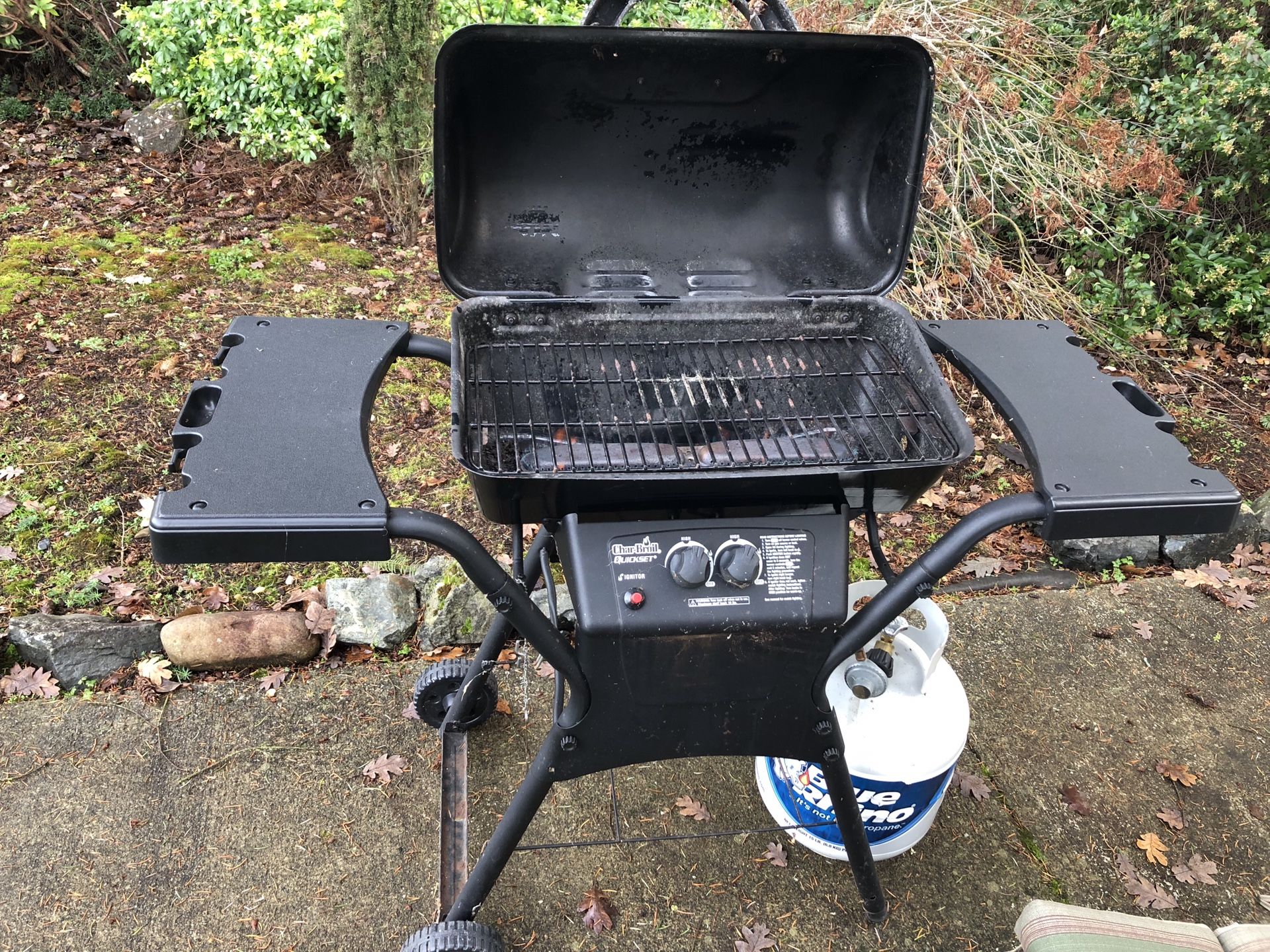 Char Broil Quickset Propane Grill for Sale in Lakewood WA OfferUp