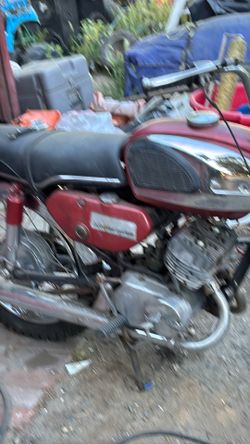 Yamaha180 2 stroke 1967  red silver