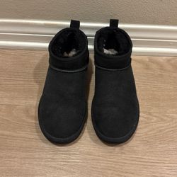 Uggs Sz 6 