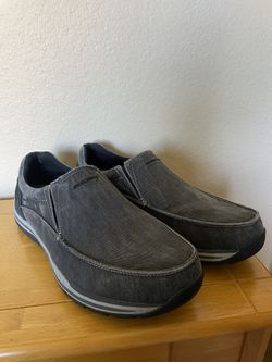 Like New Sketchers 12 Wide