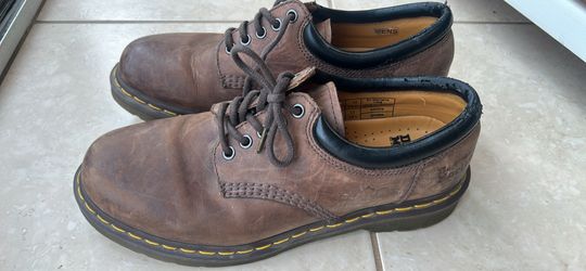 Dr. Martens men’s 10 medium