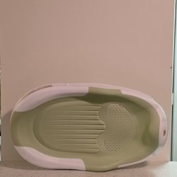 Newborn Baby Bath 