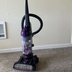 Vacuum - Bissell power force
