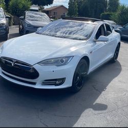 2014 Tesla Model S