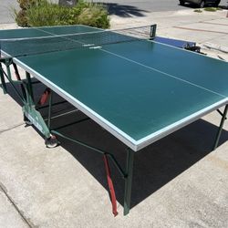 Kettler Ping Pong Table In Great Working Order 