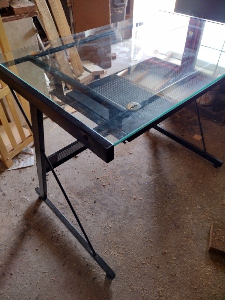 computer tables