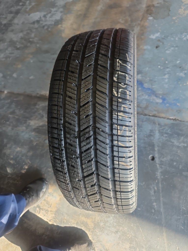 One 205/45/17 Bridgestone Drive Guard Plus