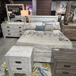 4PC Queen Bedroom Set