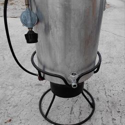 TURKEY FRYER & ACCESSORIES- FREE TURKEY INCLUDED 🦃🦃PU 45TH STREET WEST PALM BEACH ‼️